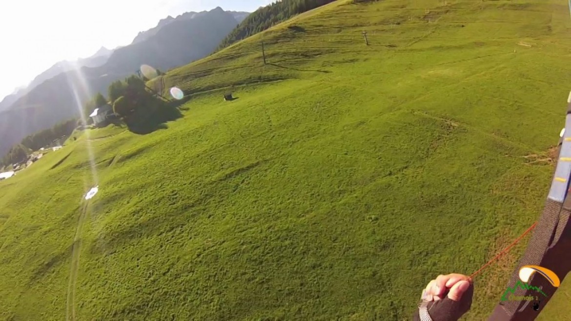 Un beau vol parapente : soaring dans la vallée d&rsquo;Aoste