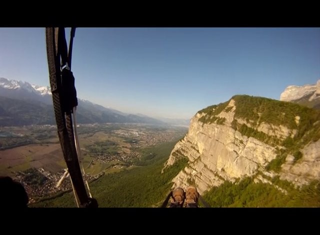 Un vol parapente à la Dent de Crolles en hommage à Hervé