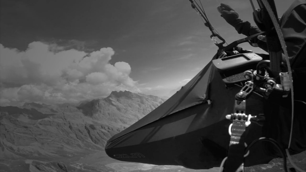 Une ode au vol bivouac en montagne avec Will Woodhead