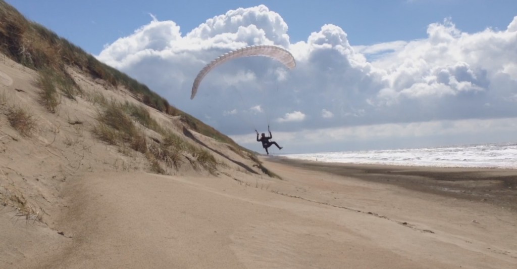 Videz-vous la tête avec cette vidéo parapente!