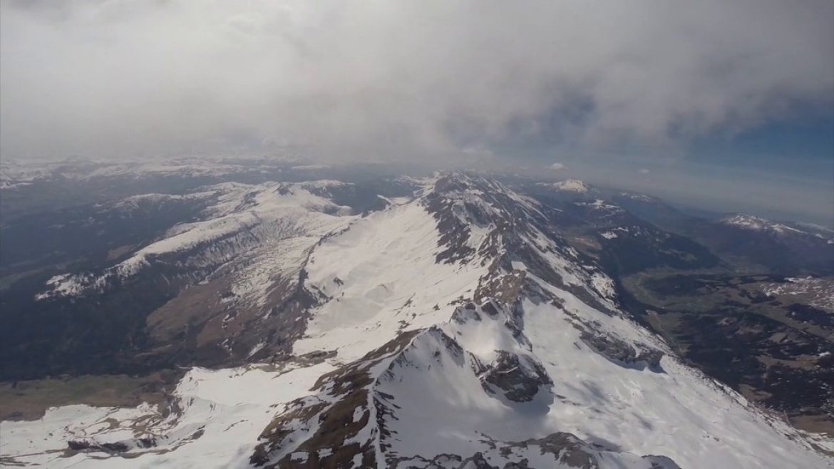 Vol de printemps en delta au départ du col de l&rsquo;Arpette
