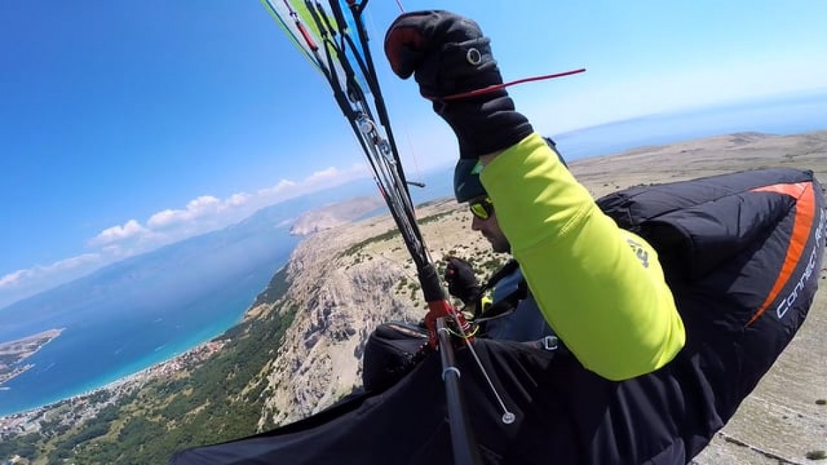 Vol de rêve en parapente à Baška sur l&rsquo;ïle de Krk (Croatie)