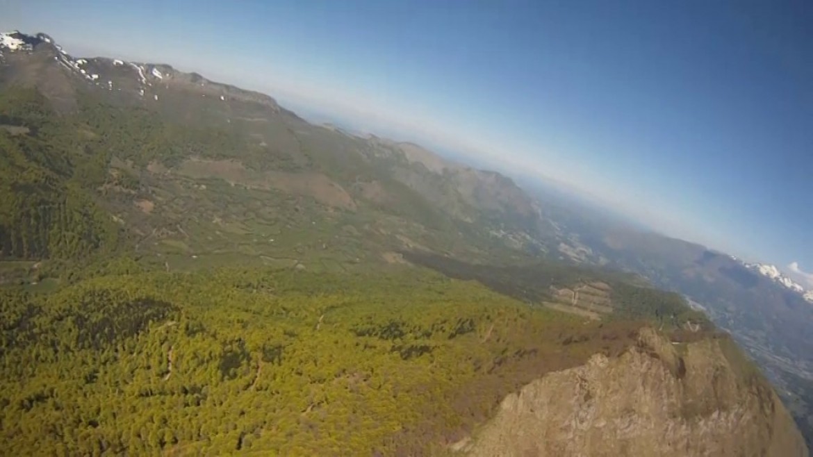 Vol sur le site parapente Couraduque (65)