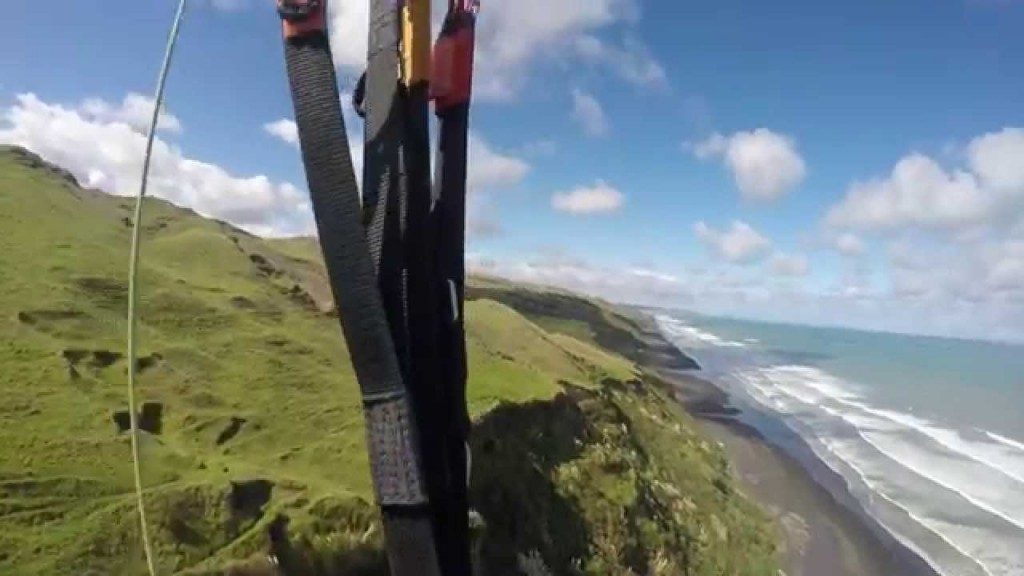 Vol site parapente Karioitahi (Nouvelle Zélande)