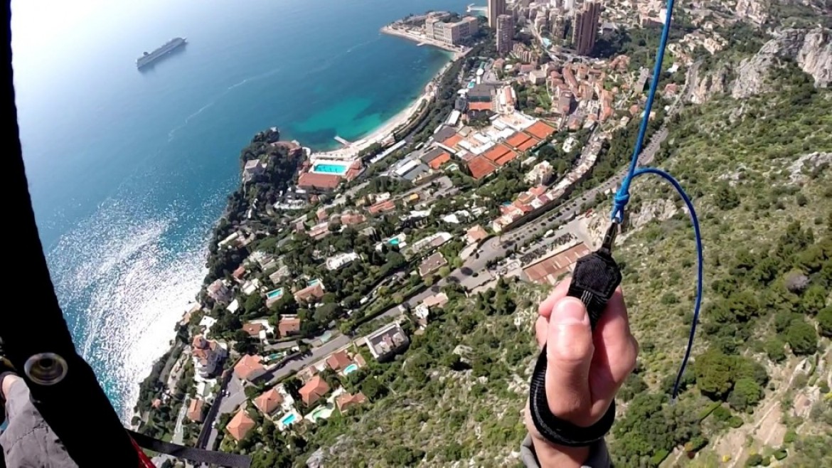 Vol site parapente Mont gros (06)