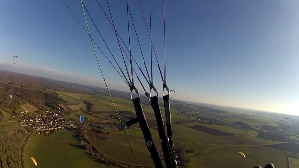 Vol sur le site parapente Saint Martin sur Armançon (89)