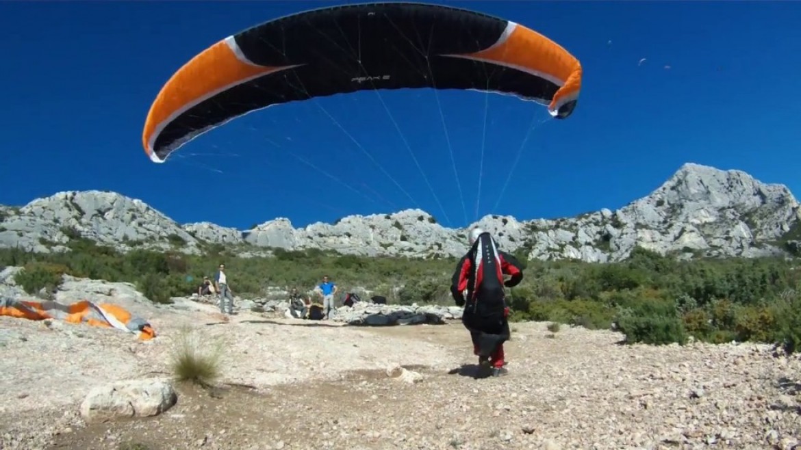 Vol sur le site parapente Sainte Victoire (13)