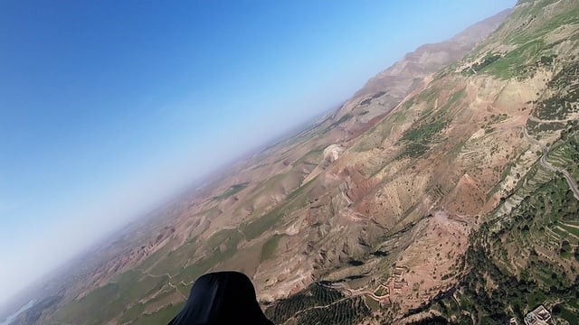 Vol sur le site parapente Aguergour (Maroc)