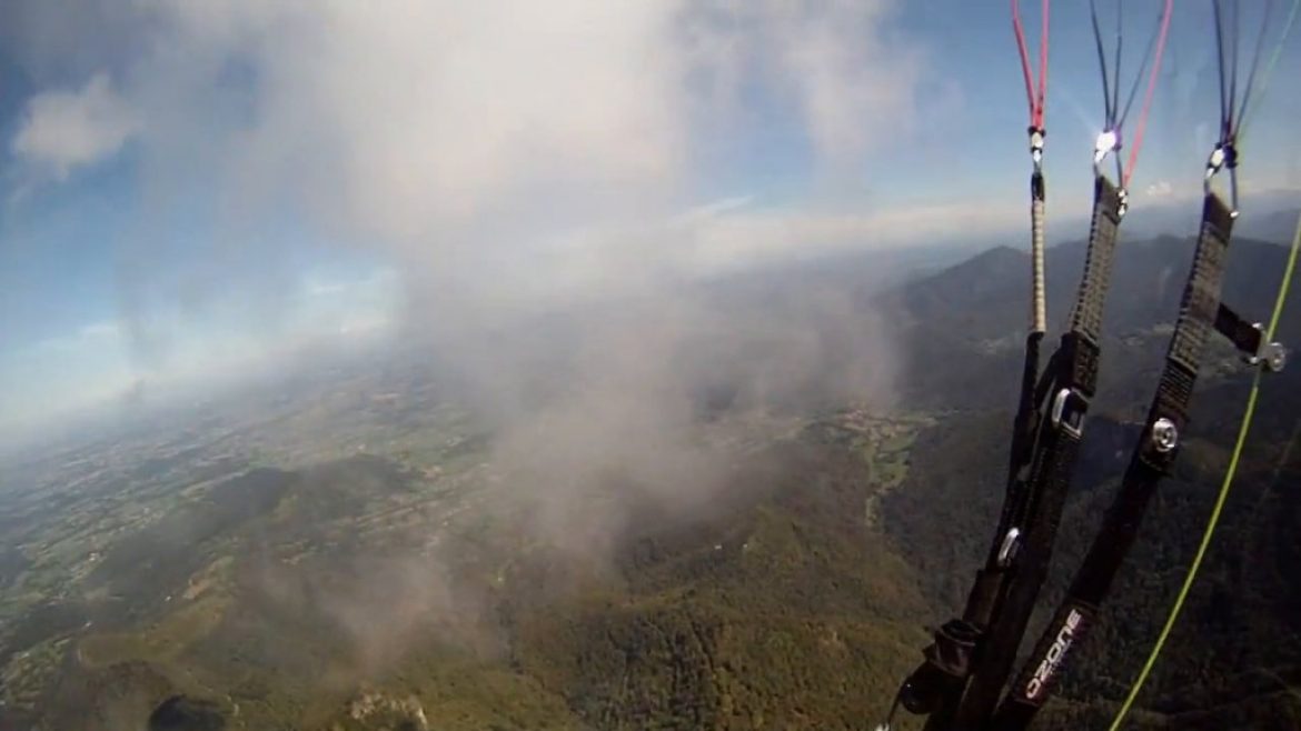 Vol sur le site parapente Arbas (31)