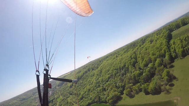 Vol sur le site parapente Brandeville (55)