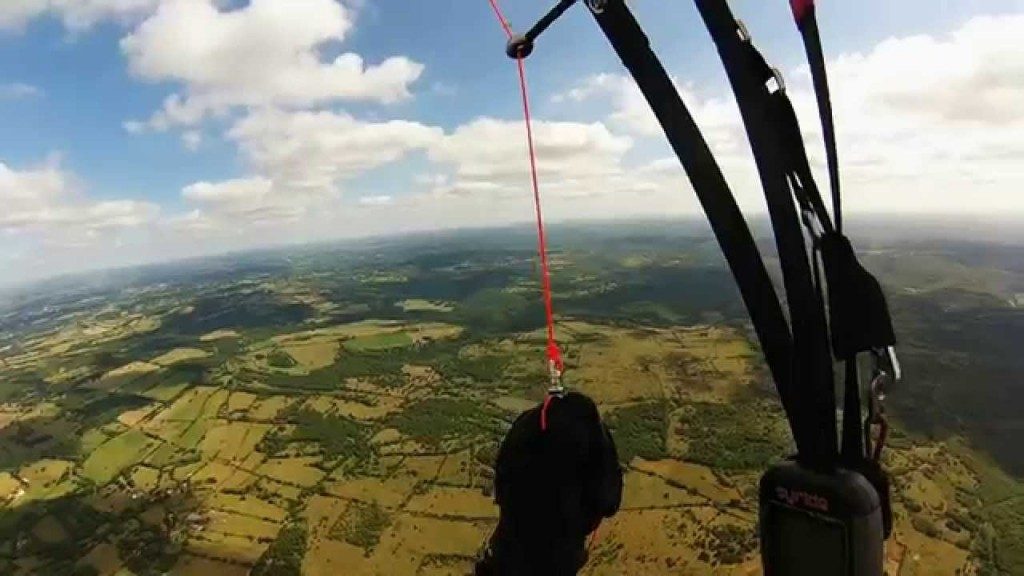 Vol sur le site parapente Montbrun – Saujac (46)