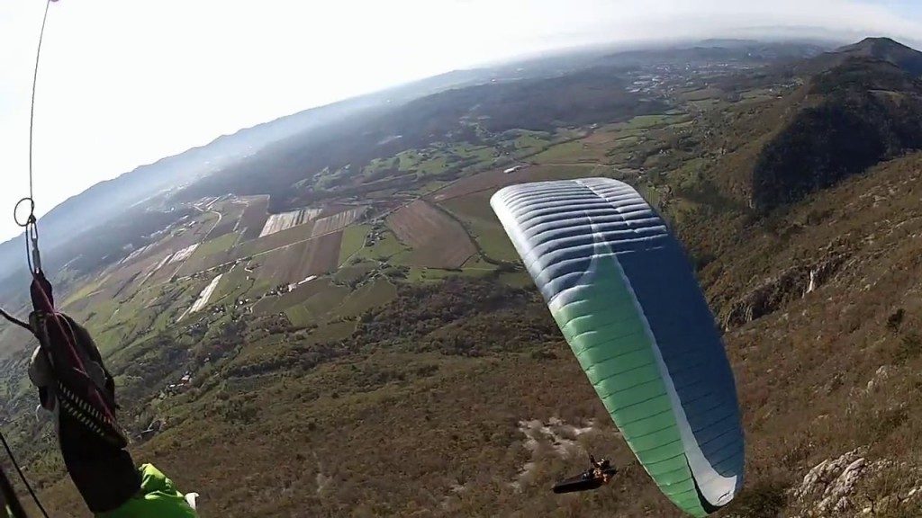 Vol sur le site parapente Lijak (Slovénie)