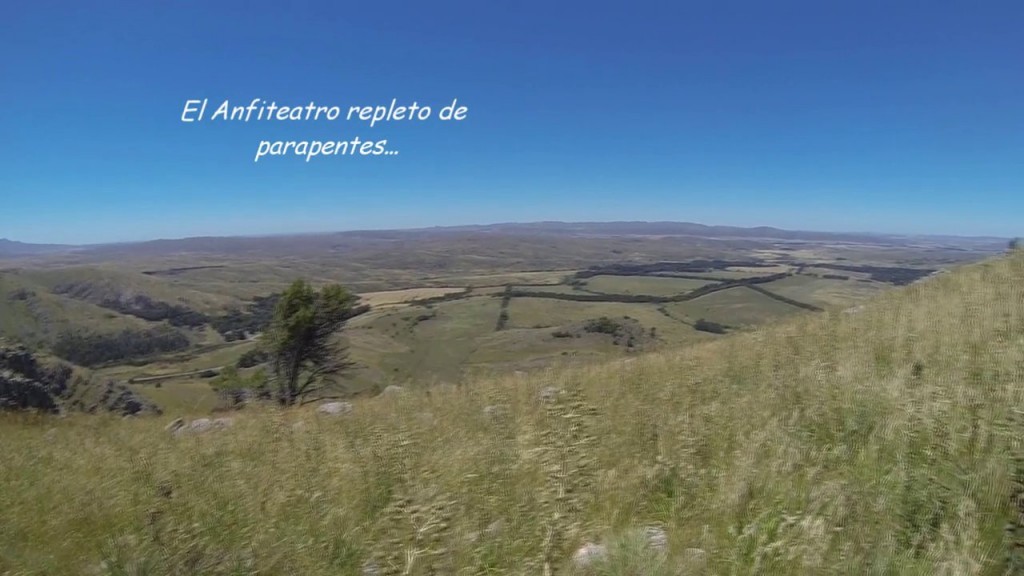 Vol sur le site parapente Sierra de la Ventana (Argentine)