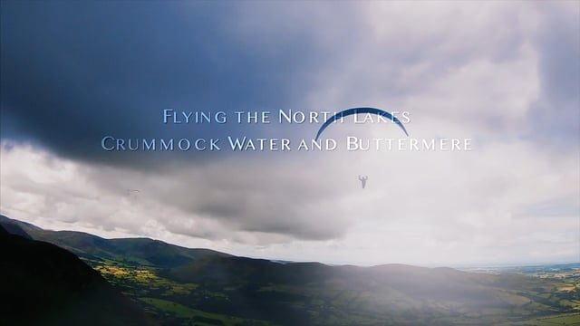 Parapente dans le Lake District, pays des lacs dans le Nord de l&rsquo;Angleterre