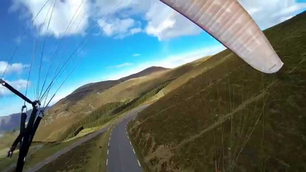 Wagas sur le site parapente Hautacam (65)